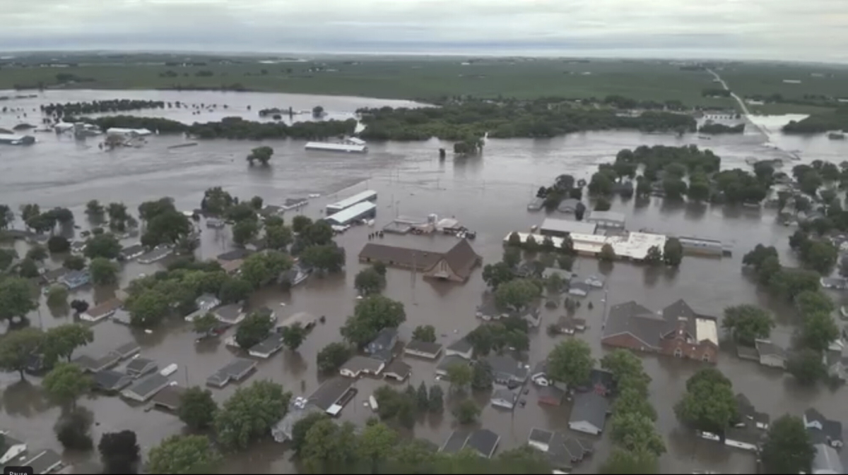 caida-de-puente-ferroviario-deja-inundaciones-medio-oeste1.jpg