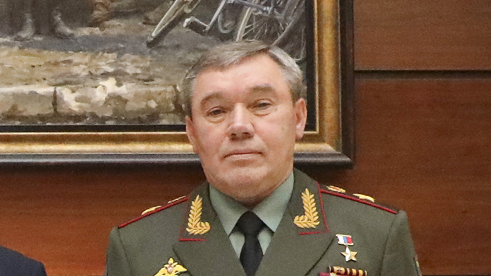 El jefe del Estado Mayor, Valery Gerasimov, posa para una fotografía en el interior del edificio del Ministerio de Defensa ruso el 11 de febrero de 2022 en Moscú, Rusia. (Tim Hammond/MoD Crown Copyright vía Getty Images)