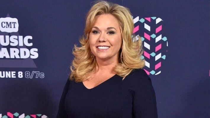 Julie Chrisley asiste a los premios CMT Music Awards 2016 en el Bridgestone Arena de Nashville, Tennessee, el 8 de junio de 2016. (Mike Coppola/Getty Images para CMT)