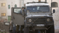 EEUU insta a investigar presuntas imágenes de palestino herido en el capó de un vehículo militar israelí