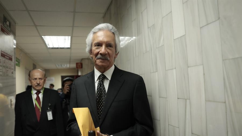 El periodista guatemalteco José Rubén Zamora Marroquín asiste a una diligencia en la Torre de Tribunales, el 15 de mayo del 2024, en Ciudad de Guatemala (Guatemala). EFE/ David Toro