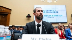 El nadador olímpico Michael Phelps declara ante el Congreso sobre supuesta trampa china