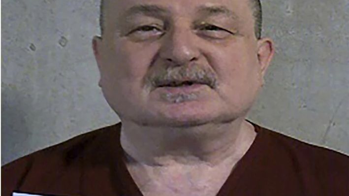 Esta foto proporcionada por el Departamento de Correcciones de Oklahoma muestra a Richard Rojem, un recluso condenado a muerte alojado en la Penitenciaría Estatal de Oklahoma en McAlester, Oklahoma, el 11 de febrero de 2023. (Departamento de Correcciones de Oklahoma vía AP, Archivo)