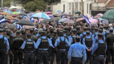 Opositores marchan en Honduras contra el Gobierno y el Foro de São Paulo