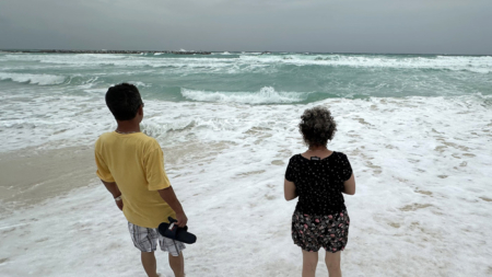 Beryl llegará a las islas caribeñas de Barlovento como peligroso huracán categoría 4