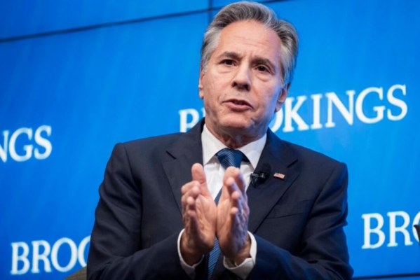 El secretario de Estado de Estados Unidos, Antony Blinken, habla durante un debate sobre política exterior en el Instituto Brookings de Washington, el 1 de julio de 2024. (Roberto Schmidt/AFP vía Getty Images)