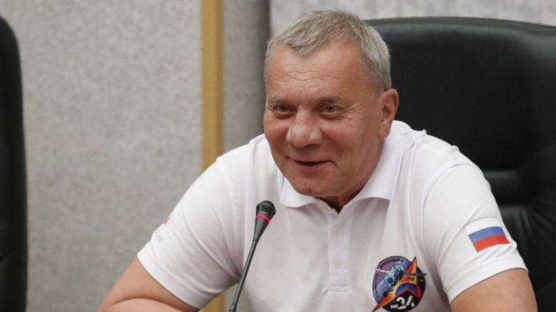 El jefe de la corporación espacial Roscosmos, Yuri Borisov, asiste a una reunión del Comité de Estado en el cosmódromo ruso arrendado de Baikonur, en Kazajstán, el 14 de septiembre de 2023. (Maxim Shipenkov/Pool vía Reuters)