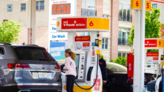 Gobierno federal vende un millón de barriles de gasolina antes del feriado del 4 de julio