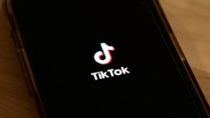 Corte rechaza apelación de profesora despedida por sus publicaciones en TikTok