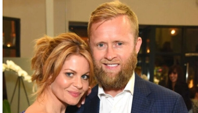 Candace Cameron y Valeri Bure asisten a la fiesta de presentación del libro "Let's Be Real" de Natasha Bure en Los Ángeles, California, el 24 de marzo de 2017. (Araya Diaz/Getty Images para Zondervan)