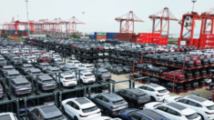 Industria de autos china se enfoca en el exterior para evadir sanciones occidentales: expertos