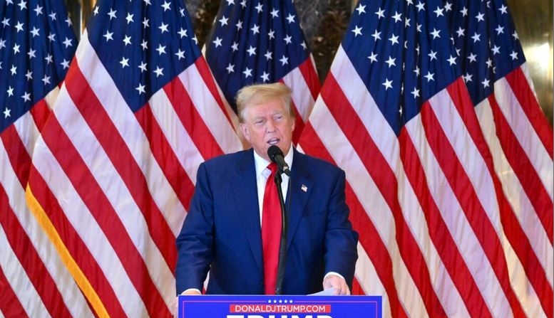 El expresidente y candidato presidencial republicano Donald Trump habla durante una rueda de prensa en la Torre Trump de Nueva York el 31 de mayo de 2024. (Angela Weiss/AFP vía Getty Images)