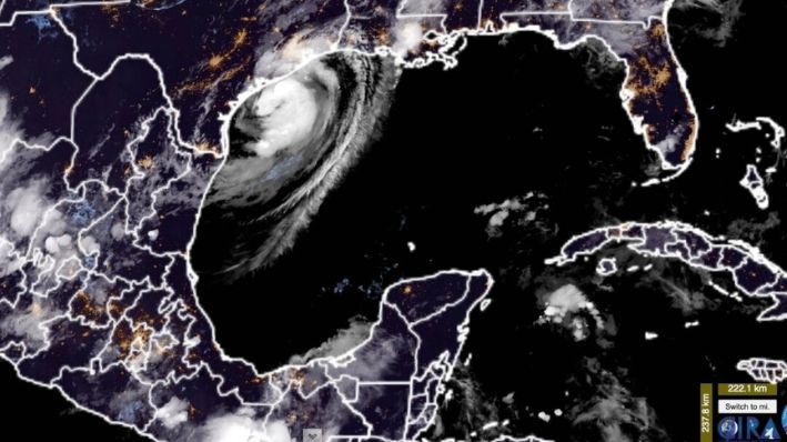 Imágenes satelitales de la NOAA del huracán Beryl avanzando hacia Texas, el 7 de julio de 2024. (Captura de pantalla vía The Epoch Times/CIRA/RAMMB)