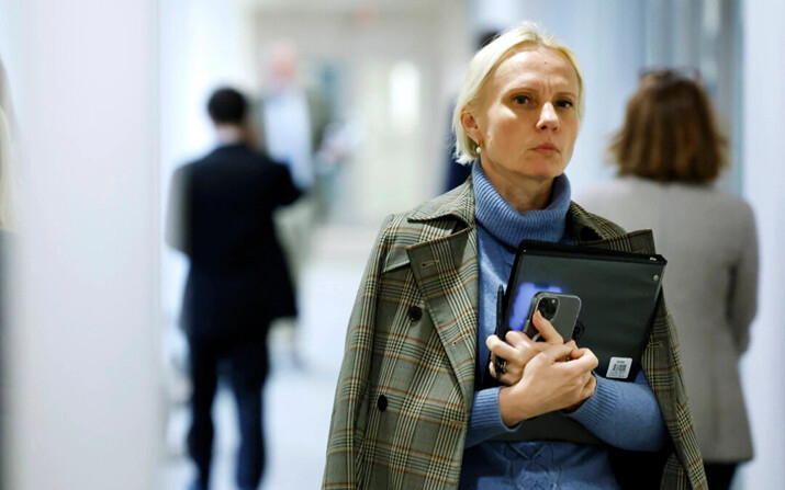 La congresista Victoria Spartz (R-Ind.) vuelve para una declaración a puerta cerrada con Hunter Biden, hijo del presidente Joe Biden, en el O'Neill House Office Building, en Washington, el 28 de febrero de 2024. (Anna Moneymaker/Getty Images)