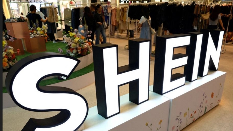 Una tienda pop-up de Shein en un centro comercial de Singapur el 4 de abril de 2024. (Edgar Su/Reuters)