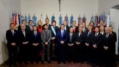 Javier Milei, 18 gobernadores y 2 expresidentes firman Acta del Pacto de Mayo