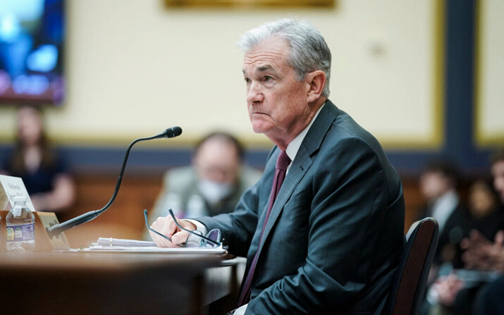 El presidente de la Reserva Federal, Jerome Powell, testifica ante una audiencia del Comité de Servicios Financieros de la Cámara de Representantes, en el Capitolio, el 21 de junio de 2023. (Stefani Reynolds/AFP vía Getty Images)