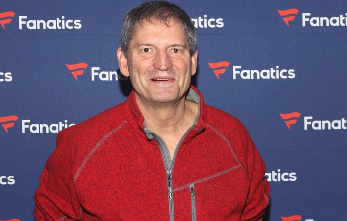 Bernie Kosar llega a la Fanatics Super Bowl Party en el College Football Hall of Fame en Atlanta, Georgia, el 5 de enero de 2019. (Tasos Katopodis/Getty Images for Fanatics)
