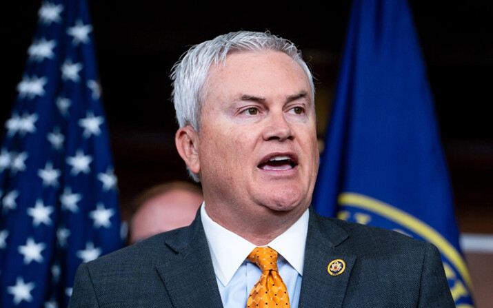 El representante James Comer (R-Ky.) habla durante una conferencia de prensa en el Capitolio de Estados Unidos, en Washington, el 30 de abril de 2024. (Madalina Vasiliu/The Epoch Times)