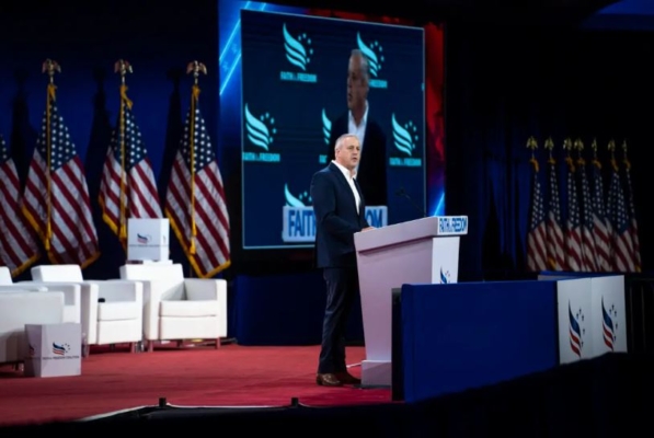 El presidente del Comité Nacional Republicano, Michael Whatley, habla en la Conferencia Camino a la Mayoría 2024 en Washington el 22 de junio de 2024. (Madalina Vasiliu/The Epoch Times)