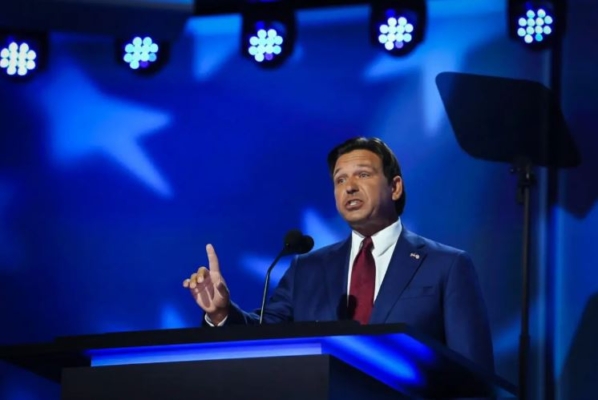 Ron Desantis habla en la RNC en Milwaukee, Wisconsin, el 16 de julio de 2024. (Madalina Vasiliu/The Epoch Times)