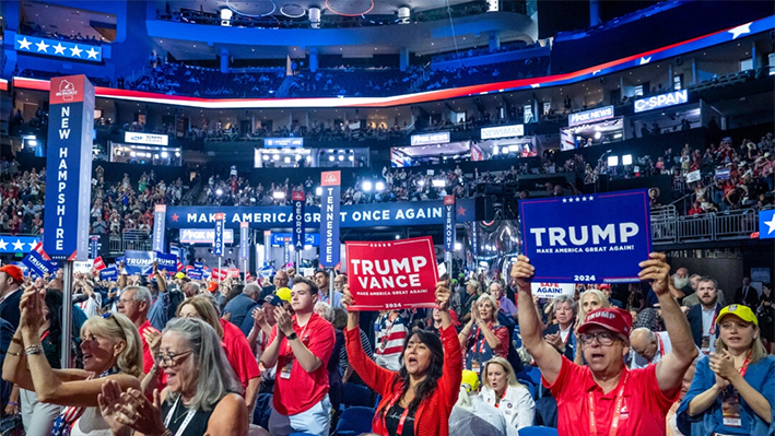 Delegados animan en la Convención Nacional Republicana (RNC) en Milwaukee, Wisconsin, el 16 de julio de 2024. (Madalina Vasiliu/The Epoch Times)
