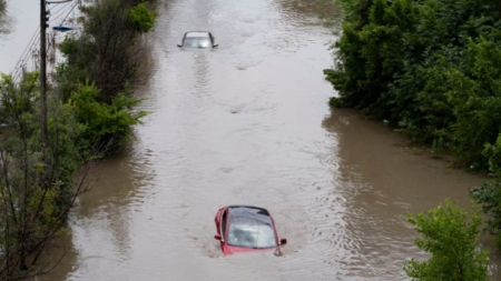 Emergencia por inundaciones repentinas en Arkansas debido a 25 cm de precipitaciones de lluvia