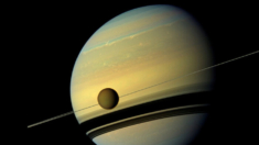 Cassini revela detalles sorprendentes de los mares de hidrocarburos de Titán, la luna de Saturno