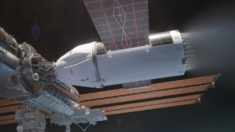 La NASA y SpaceX presentan la nave espacial que sacará de órbita la Estación Espacial Internacional