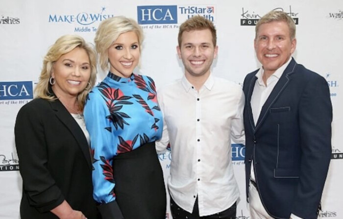 (De izquierda a derecha) Julie Chrisley, Savannah Chrisley, Chase Chrisley y Todd Chrisley, del reality show «Chrisley Knows Best», en Nashville, Tennessee, el 24 de abril de 2018. (Terry Wyatt/Getty Images para la Fundación Kevin Carter)
