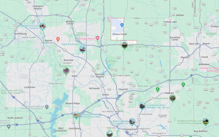 Un avión que intentaba realizar un aterrizaje de emergencia se estrelló cerca del Aeropuerto Regional de Youngstown-Warren, en Ohio, el 19 de julio de 2024. (Google Maps/Captura de pantalla a través de The Epoch Times)