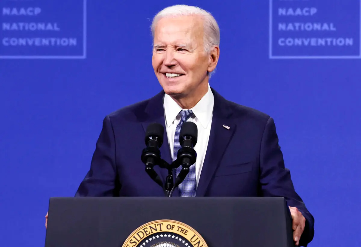 El presidente Joe Biden habla en la 115ª Convención Nacional de la NAACP en el Centro de Convenciones Mandalay Bay de Las Vegas el 16 de julio de 2024. Mario Tama/Getty Images)