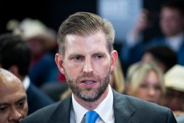 Eric Trump asiste a la Convención Nacional Republicana (RNC) de 2024 en Milwaukee, Wisconsin, el 15 de julio de 2024. (Madalina Vasiliu/The Epoch Times)