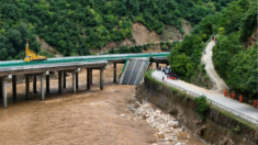 Al menos 15 muertos al derrumbarse parcialmente un puente de autopista en China