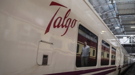 Talgo recrimina al Gobierno el «serio perjuicio» que causan sus trabas a la OPA de Ganz-Mavag