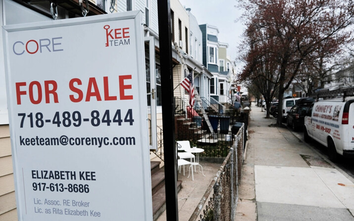 Una casa en venta en un barrio de Brooklyn, en la ciudad de Nueva York, el 31 de marzo de 2021. (Spencer Platt/Getty Images)