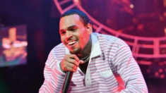 Chris Brown enfrenta demanda de USD 50 millones por presunta agresión tras su concierto en Texas