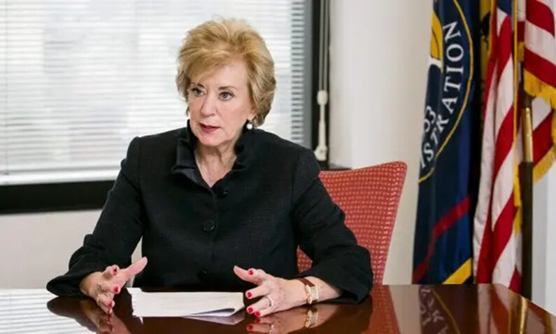 Linda McMahon, administradora de la Small Business Administration, en su oficina de Washington, el 4 de enero de 2018. (Samira Bouaou/The Epoch Times)