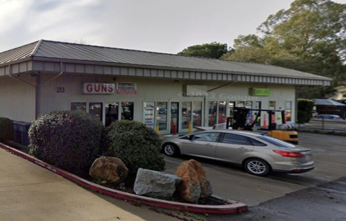 Foothill Firearms en Taylor Road en Newcastle, California, en enero de 2023. (Google Maps/Screenshot vía California Insider)