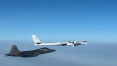 EE.UU. y Canadá interceptan 4 aviones militares rusos y chinos cerca de la zona de defensa aérea de Alaska