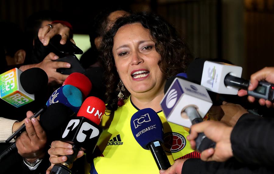 Senadora colombiana que iba a reunirse con María Corina Machado fue deportada de Venezuela