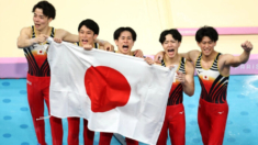 Japón vence a China y se lleva el oro olímpico en gimnasia masculina por equipos