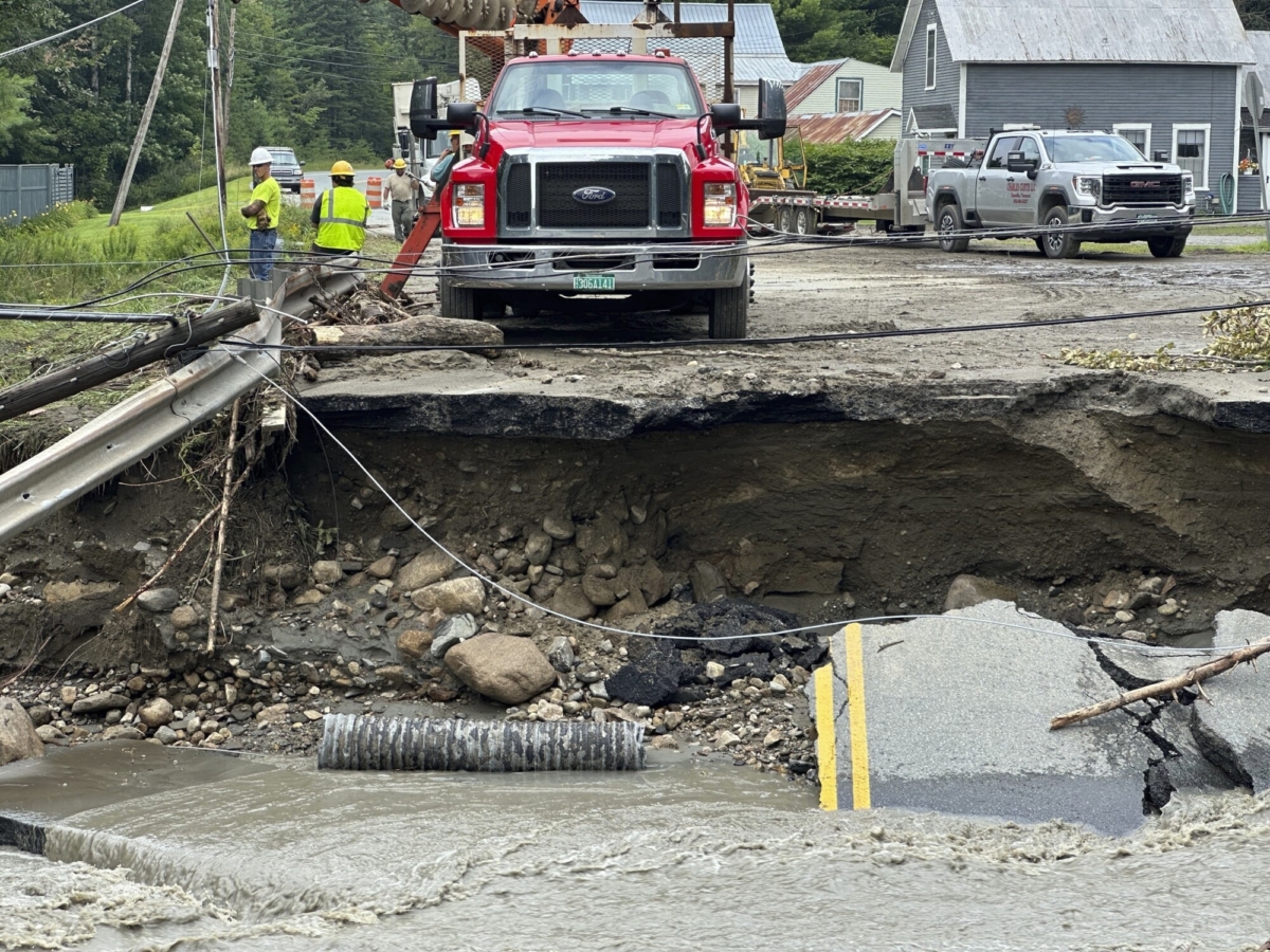 instan-a-poblacion-a-estar-unidos-tras-inundaciones-vermont1.jpg