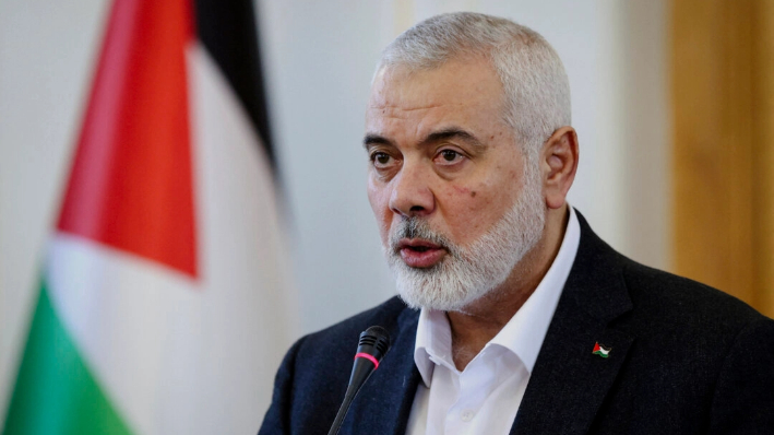 El máximo dirigente del grupo terrorista Hamás, Ismail Haniyeh, habla durante una rueda de prensa en Teherán, Irán, el 26 de marzo de 2024. (Majid Asgaripour/WANA vía Reuters)