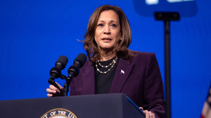 La vicepresidente Kamala Harris habla en la 88ª Convención Nacional de la Federación Americana de Profesores en Houston, Texas, el 25 de julio de 2024. (Montinique Monroe/Getty Images)