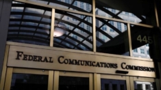 Corte bloquea a la FCC restablecer normas de neutralidad que reclasifican Internet en banda ancha