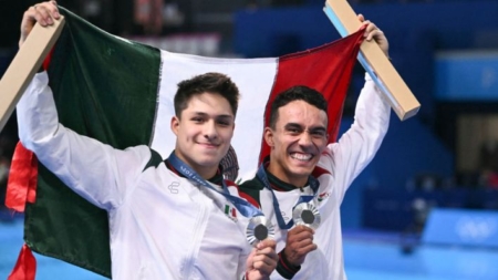 Juan Celaya y Osmar Olvera logran plata histórica para México en trampolín sincronizado