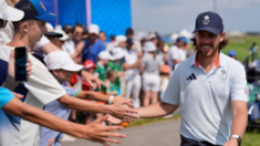 Fleetwood ya conoce el terreno y comparte el liderazgo en la carrera olímpica de golf