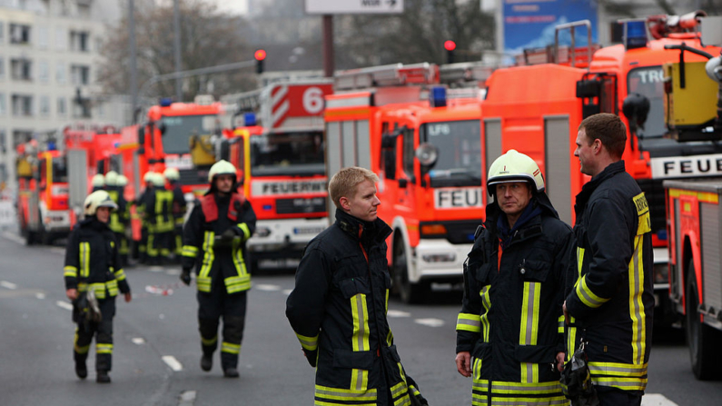 Los bomberos de Alemania se ven en una imagen de archivo. (Vladimir Rys/Getty Images)