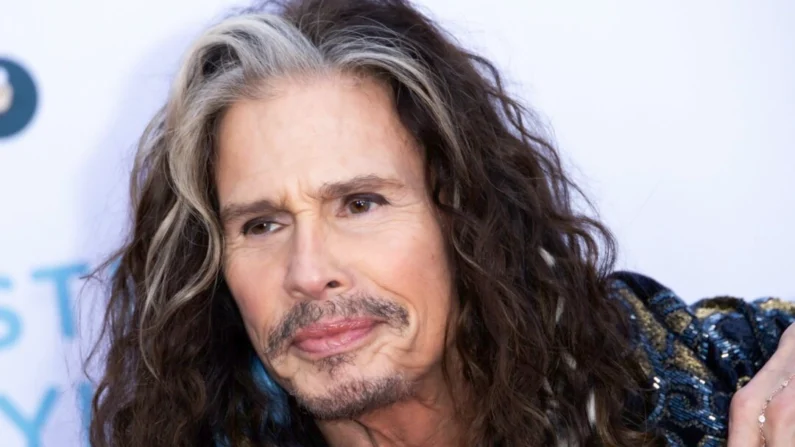 Steven Tyler asiste a la 5.ª edición de la fiesta "Jam For Janie" de los Premios GRAMMY en el Hollywood Palladium en Los Ángeles, California, el 4 de febrero de 2024. (Elyse Jankowski/Getty Images)

